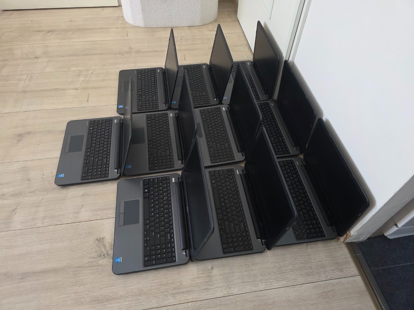 DELL INSPIRON 3542 LAPTOP / I5-4200U CPU / 8GB RAM / 120GB SSD / 15.6″ INCH / LOT