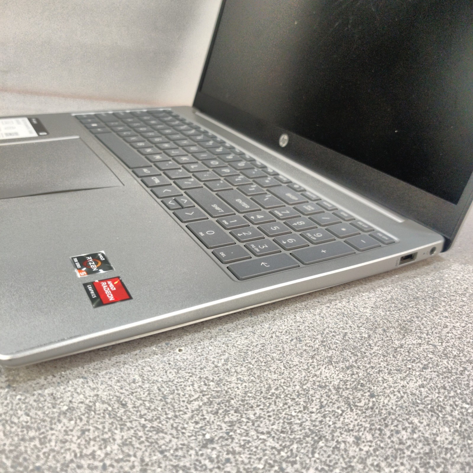 HP Laptop 15-FC0093DX Ryzen 5 7520U 16GB RAM 256GB M.2 W11H FOR PARTS Damaged