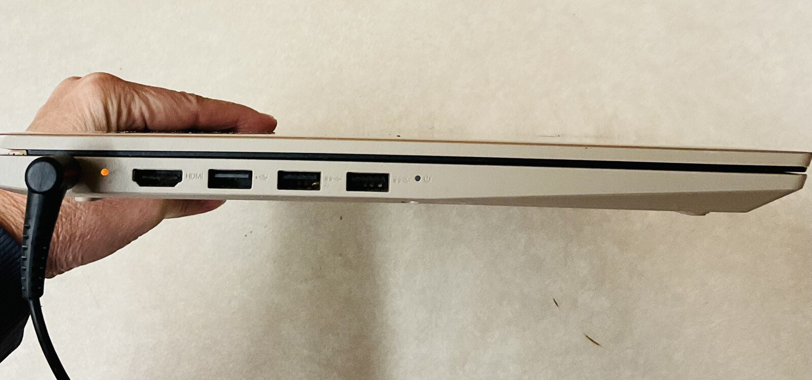 Lenovo IdeaPad 3 (Intel(R) Core(TM) 13-1005G1 CPU @ 1.20GHz1.19 GHz)
