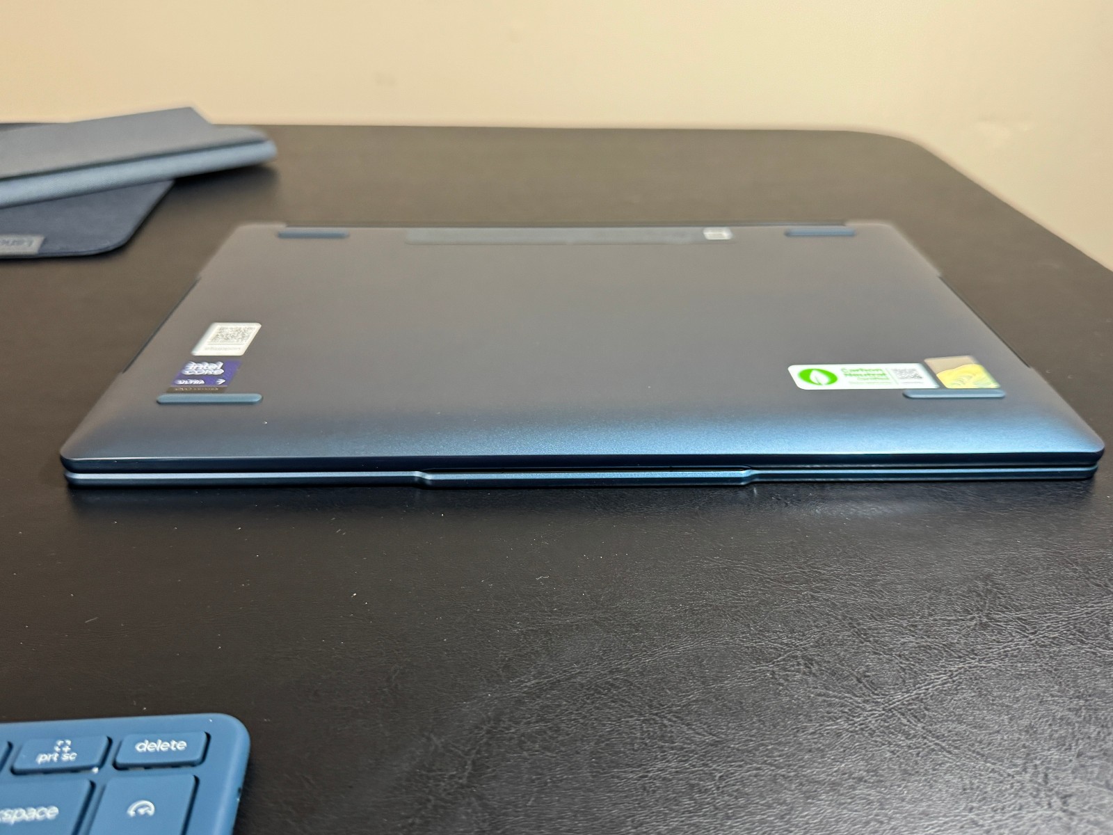 Lenovo Yoga Book 9i 14” 2.8K Dual Screen OLED Laptop Ultra 7 255H 16GB 1TB Teal