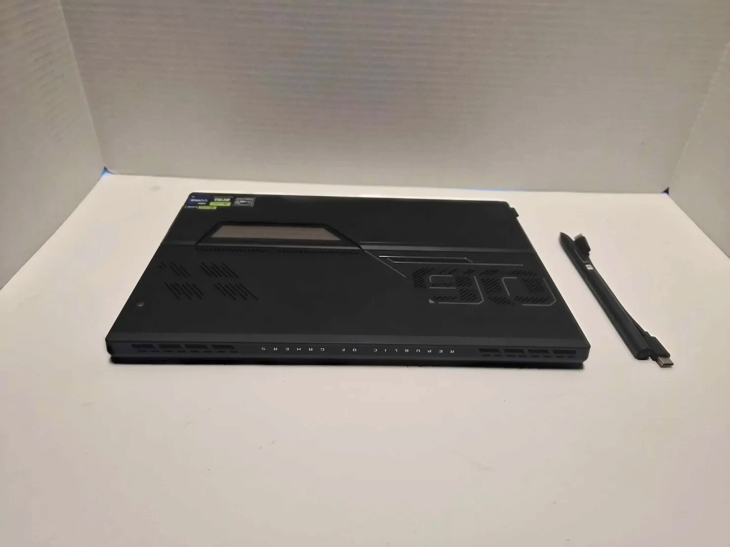 Asus ROG Flow Z13 GZ301 13.4 QHD+TOUCH 2.6 GHz i9-13900H 16GB 1TBSSD WITH STYLUS