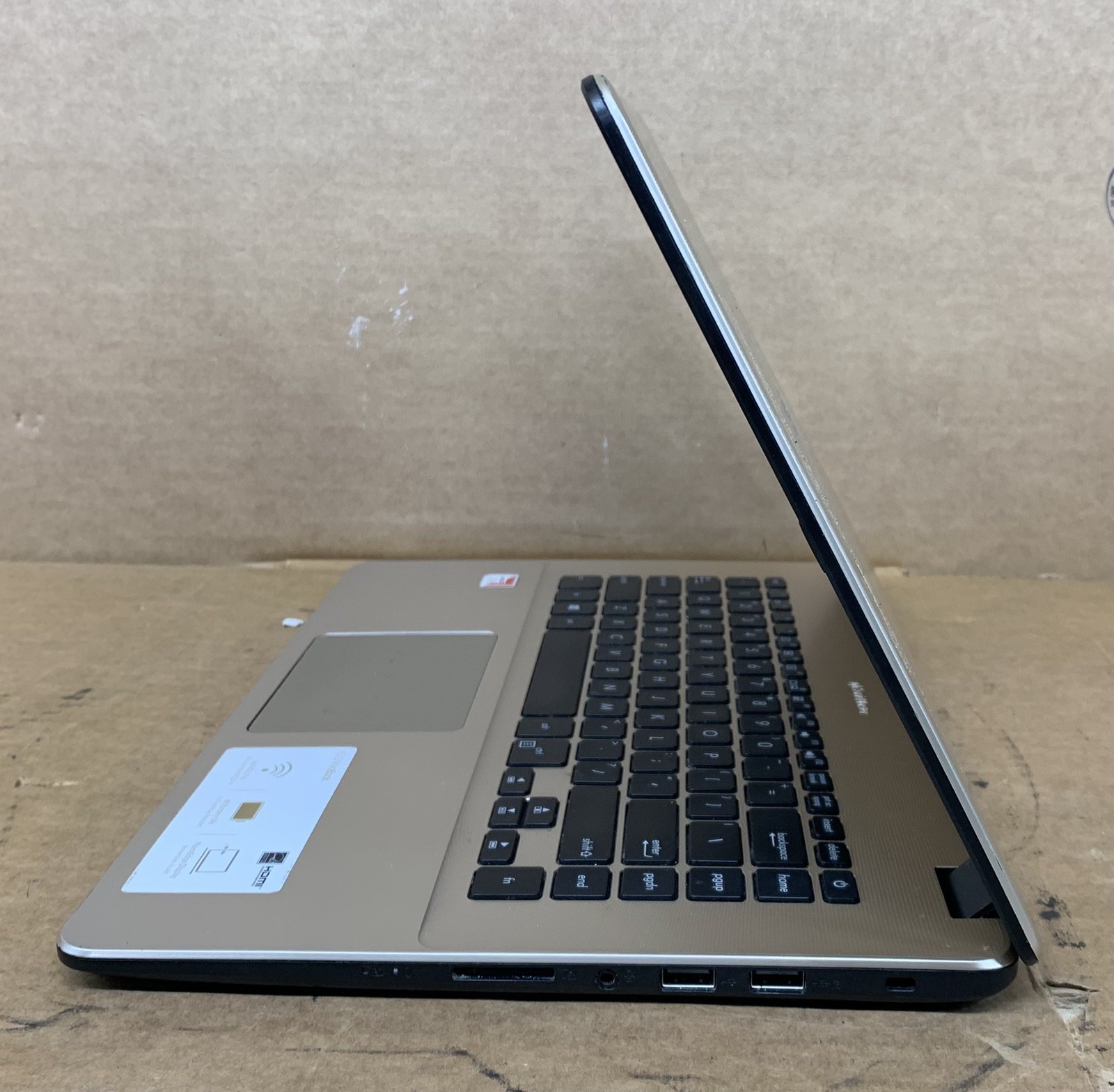 Asus Vivobook 15 X505B 15.6″ AMD A9-9420 RADEON 8GB DDR4 RAM 1TB HDD WIN 10P