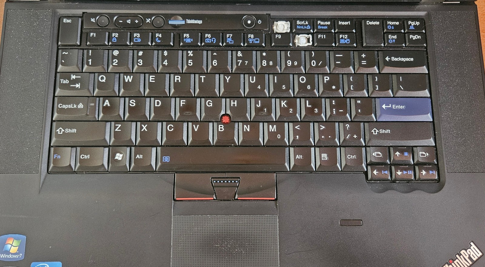 Lenovo ThinkPad T520i i3-2350M 4GB DDR3 320GB SATA HDD Win 10 w/ Charger