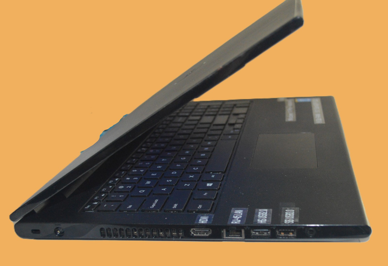 Dell Inspiron 3542,15.6″,W11Pro Ai,i3-4005U@1.7Ghz,8Gb RAM 512Gb SSD,USB,WiFi,Bt