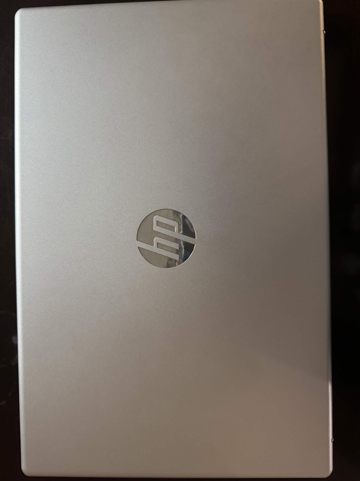 HP 15-fc0245dx 15.6″ Touchscreen AMD Ryzen 5 7520U 2.8GHz 16GB 256G