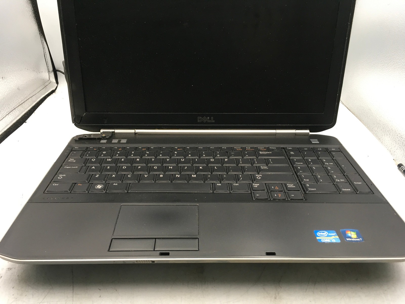 DELL LATITUDE E5520 – FOR PARTS – NO CPU – NO RAM – READ DESCRIPTION – BB