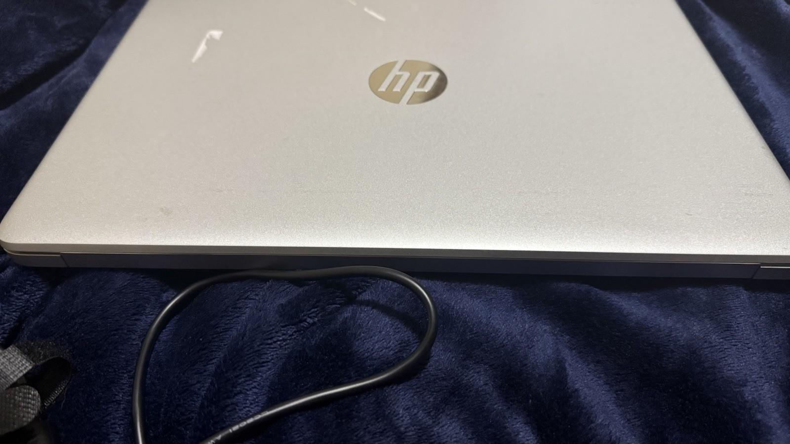 HP 15-dw2076cl 15.6″ HD i7-1065G7 1.3GHz Intel Iris Plus Graphics 8GB RAM 256GB