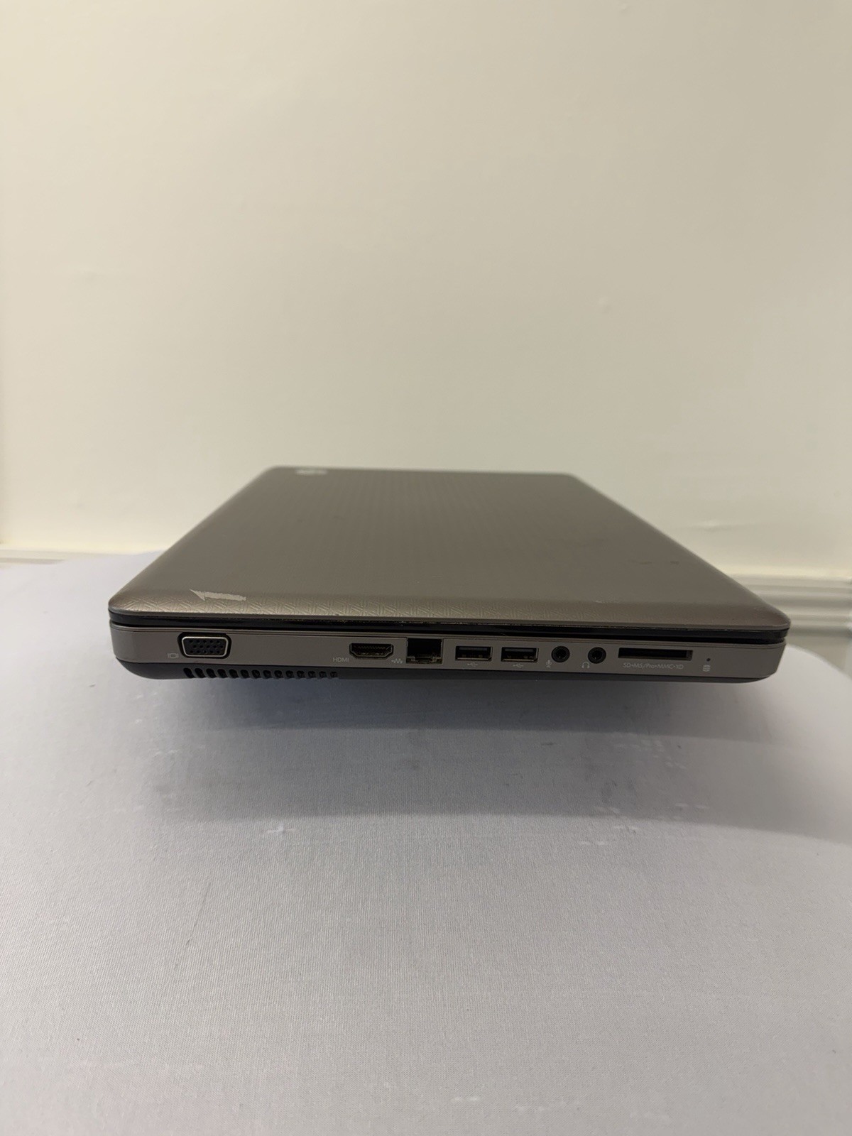 HP Notebook G62-355DX Laptop – AMD – Unknown if Screen is Good – Read Desc
