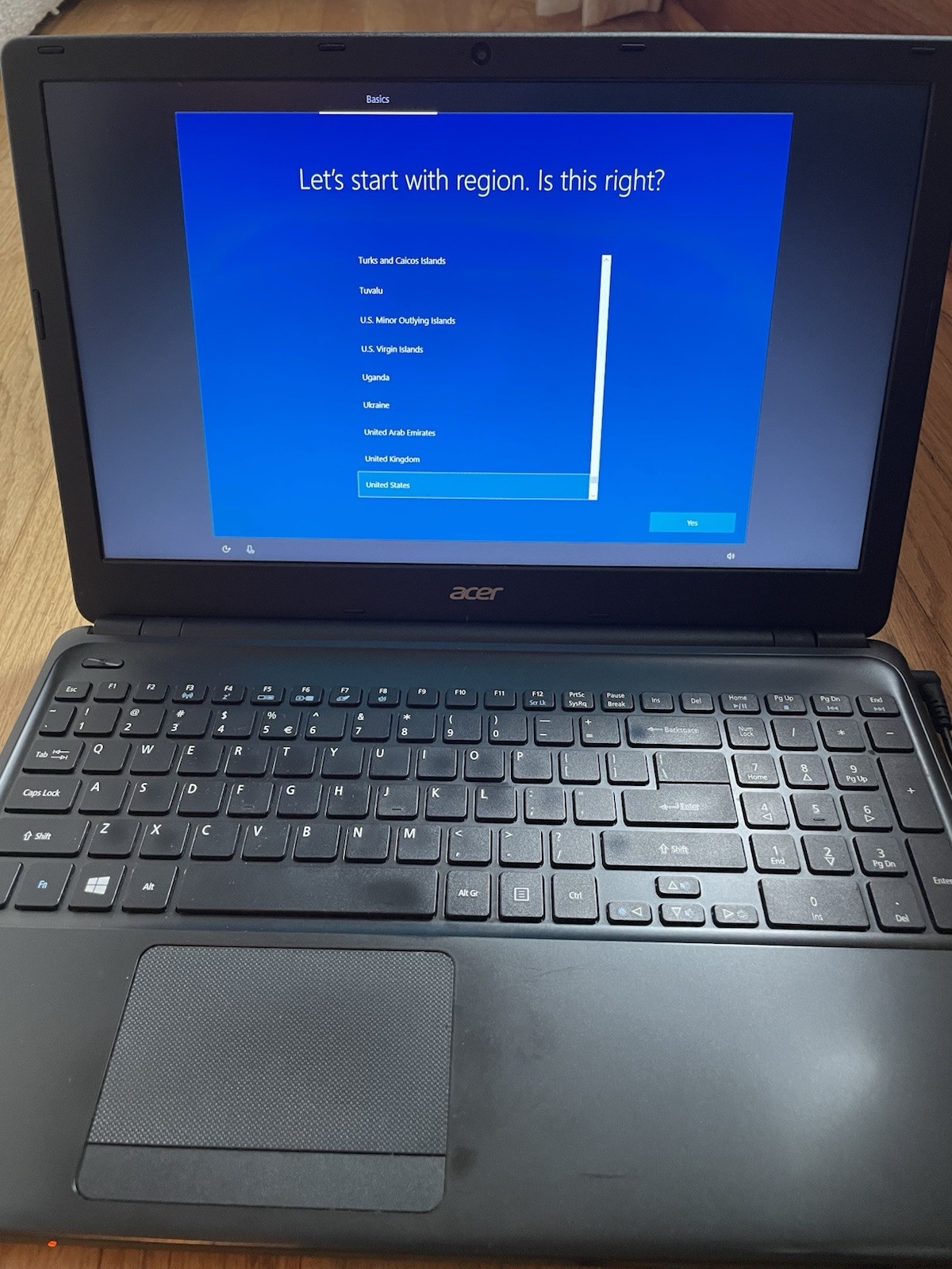Acer Aspire E1 15.6″ intel i5 CPU 8GB RAM