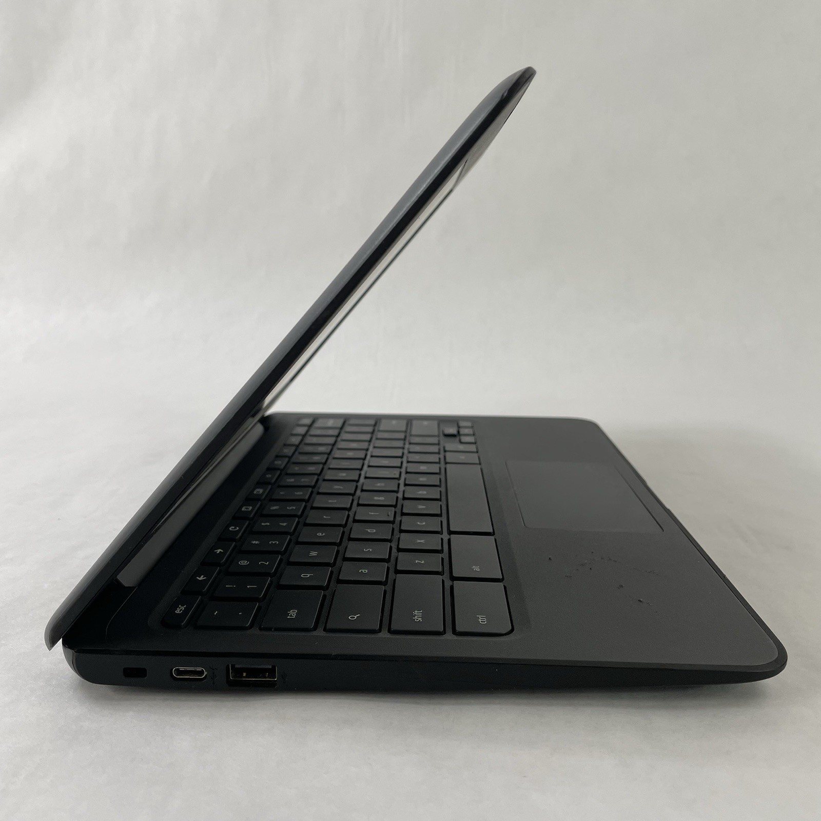 HP ChromeBook 11A G6 11.6″ AMD A4-9120C 1.10 GHz 4 GB RAM 16 GB HDD No AC