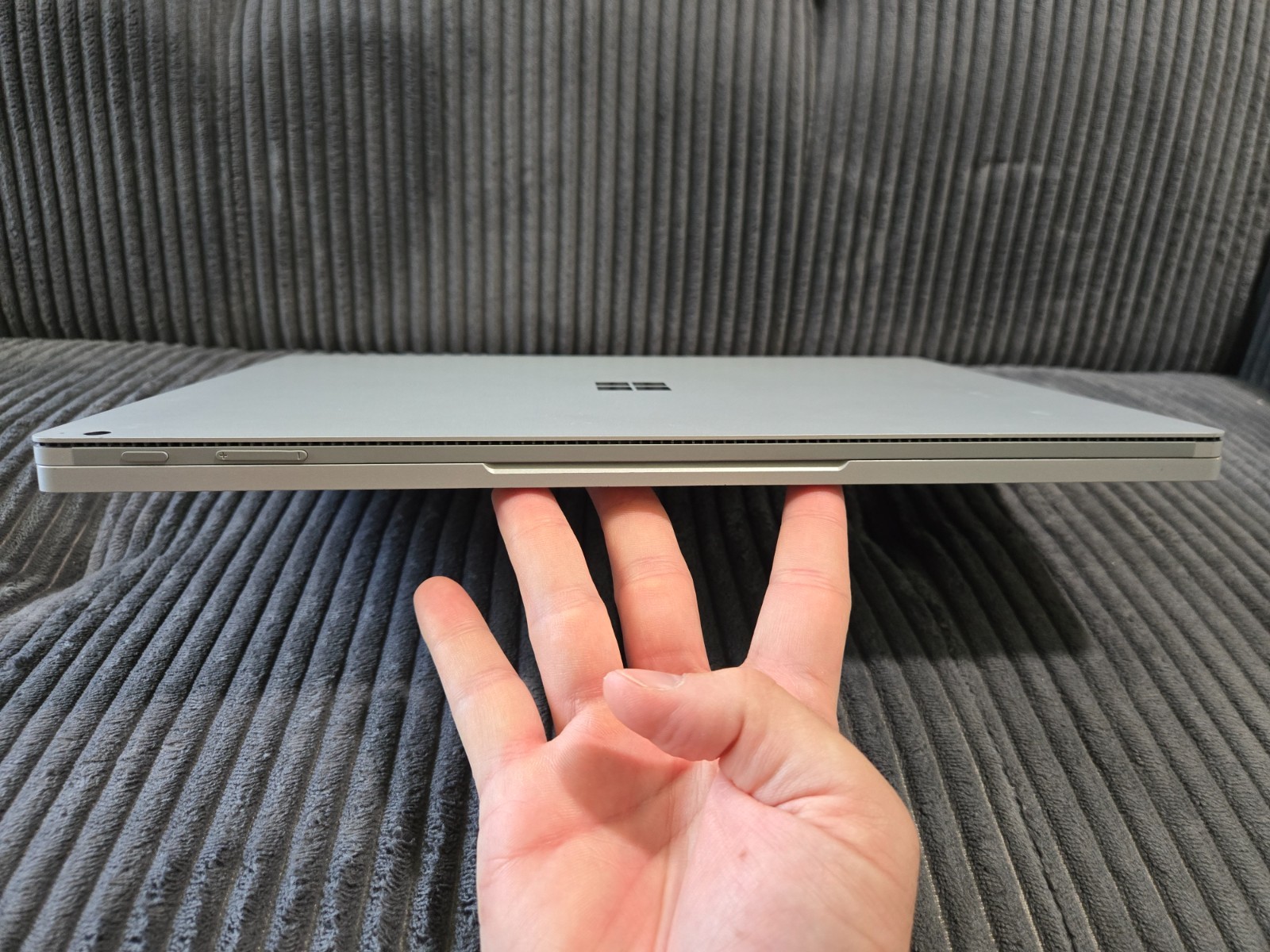 Microsoft Surface Book 3 15″ (256GB SSD, Intel i7-1065G7 GTX 1660 Ti 16GB RAM)
