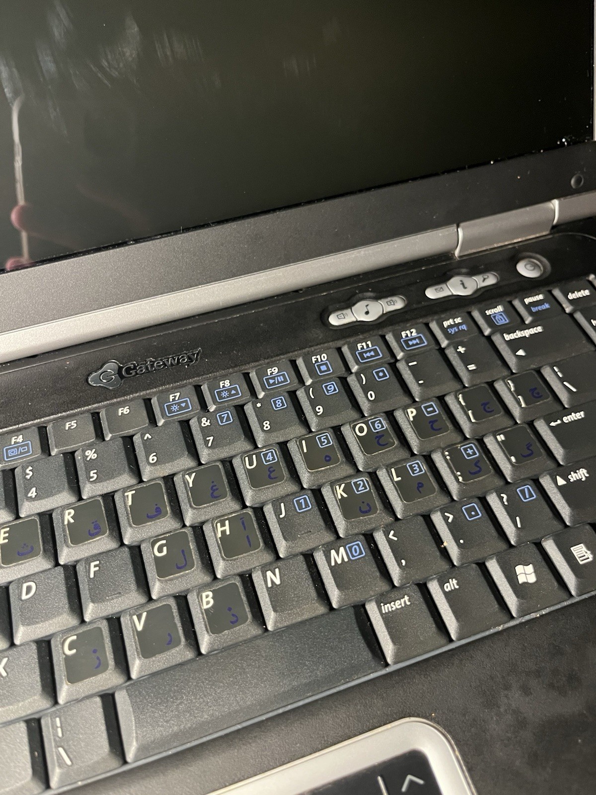 Gateway 7426GX Laptop AMD Athlon 64 3700+ 1GB RAM 100GB HDD Windows XP