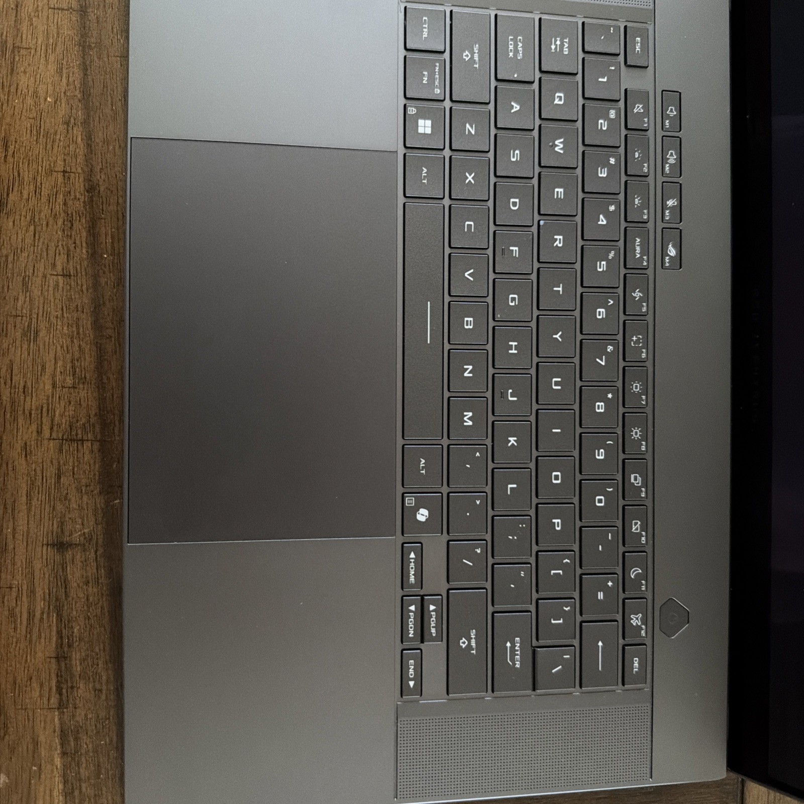 2025 ROG Zephyrus G16 16″ 2.5K OLED 240Hz/2 TB/RTX 5070/Intel 9 285H