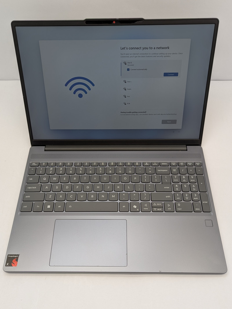Lenovo IdeaPad Slim 3x Snapdragon X 16GB RAM 1TB SSD 15.6″ Touch WUXGA 1920×1200