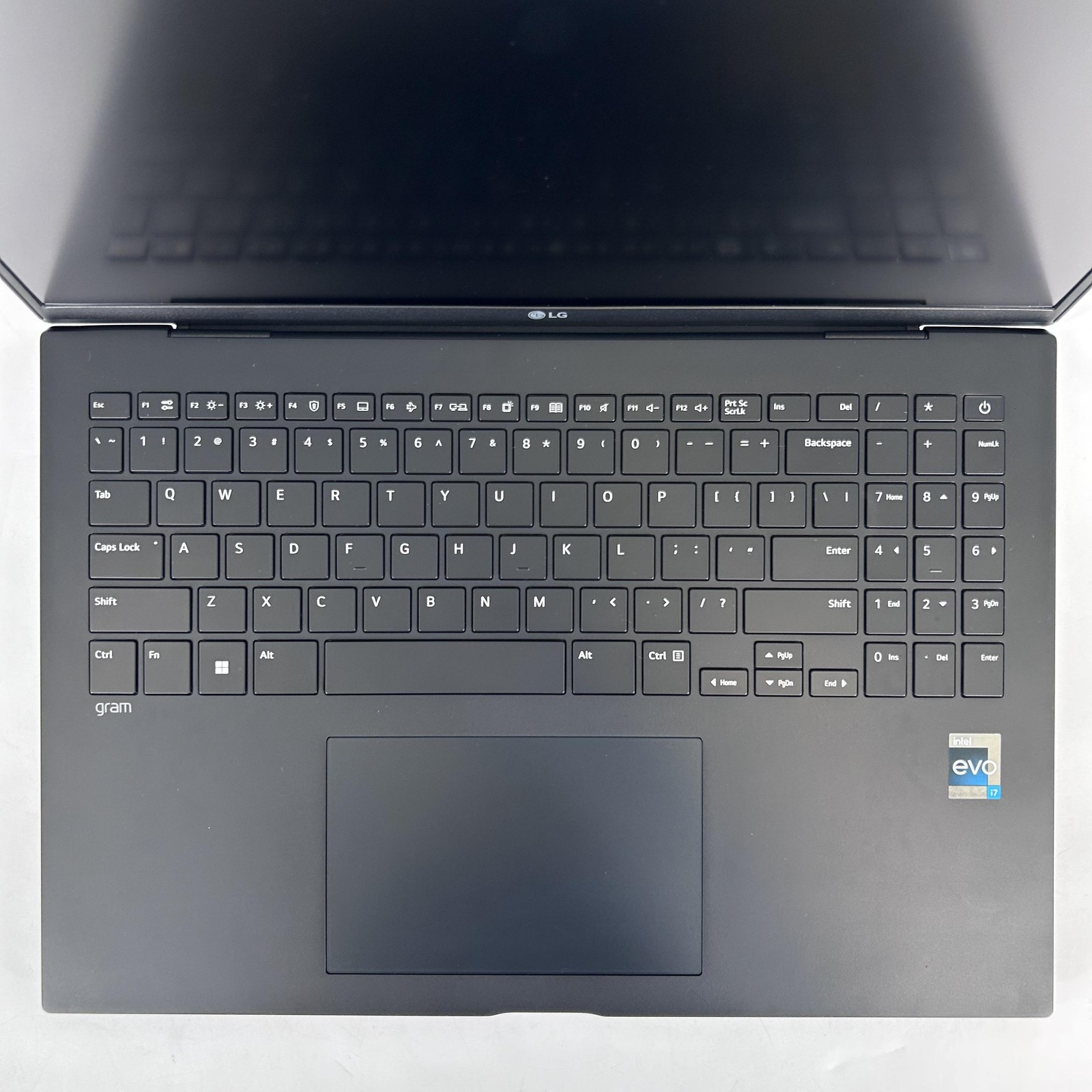 LG Gram 16 Black QHD+ 2.2 GHz i7-1360P 16GB 512GB SSD Very Good