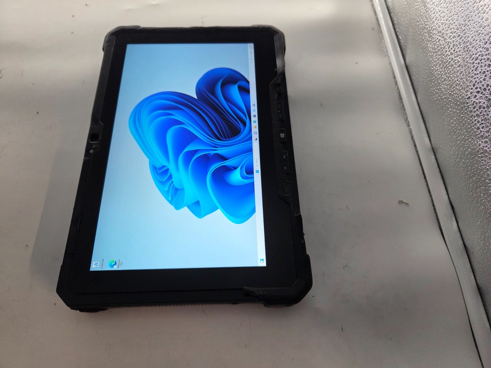 Latitud7212 Rugged w/2 Batteries.i5-8350U8GB.128GB M.2.11.6″FHD Touch.W11