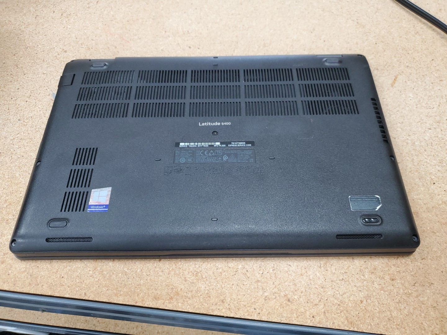 Dell Latitude 5400 Intel Core i5-8365U 16GB RAM 256GB SSD 042826-3