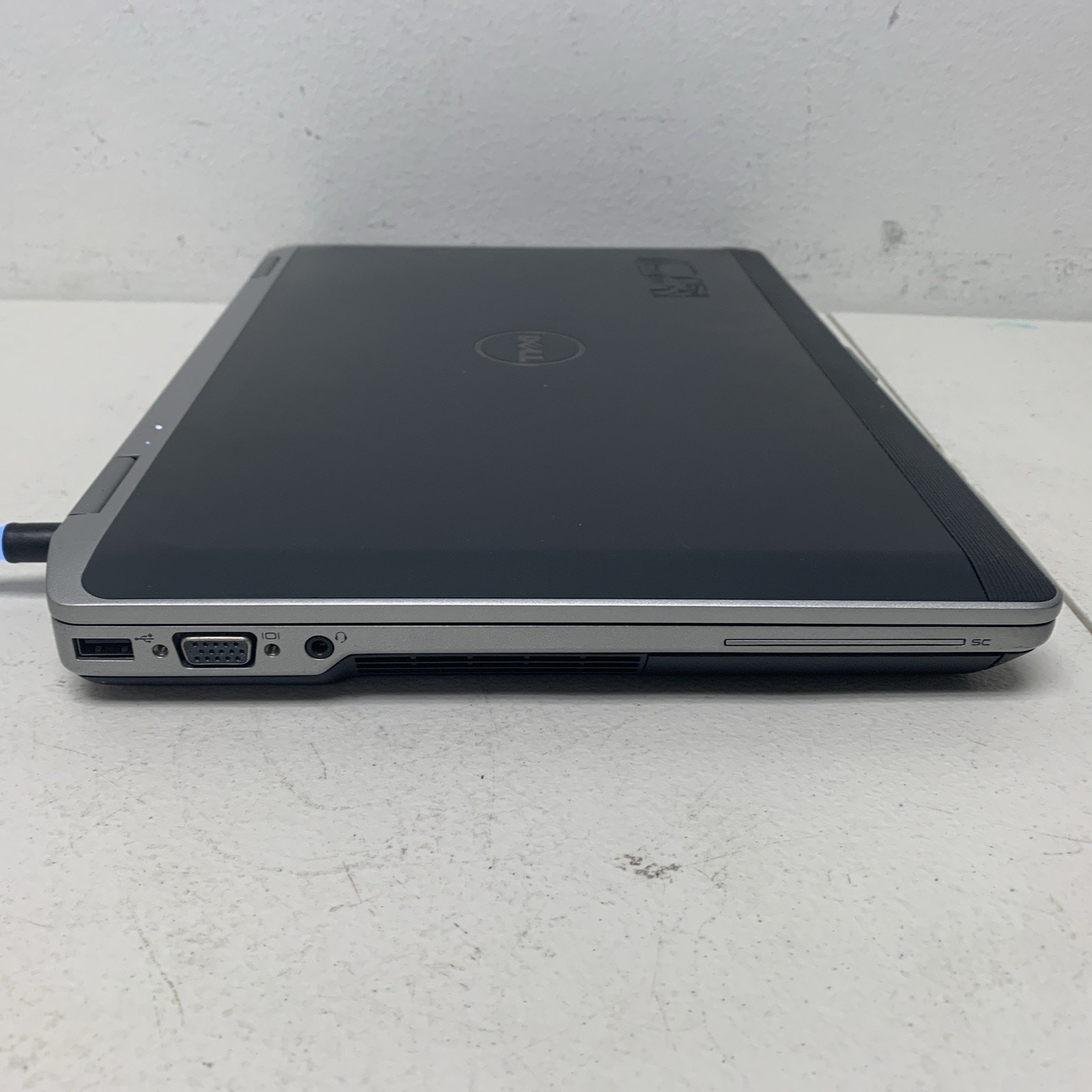 Dell Latitude E6430 Intel Core i5-3210M 2.50 GHz 4GB RAM 320 GB HHD WIN 10 pro