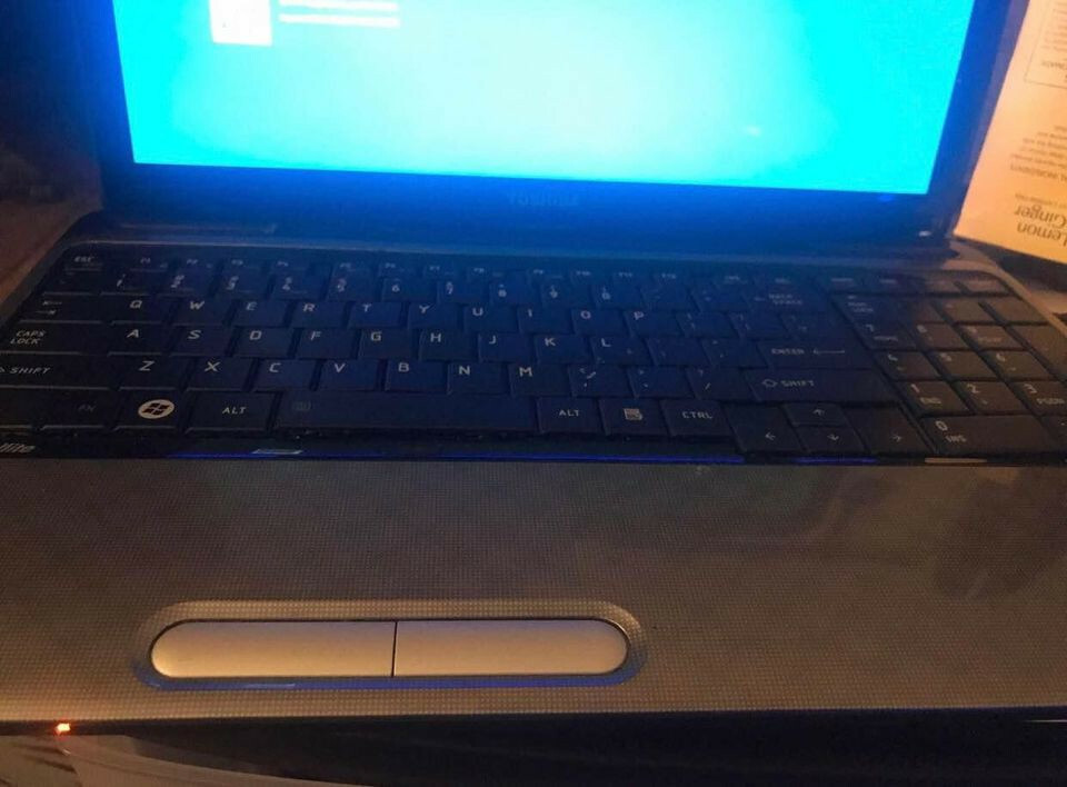 Toshiba Satellite E45-B4200 14in. (750GB, Intel Core i5 4th Gen., 2.7GHz,…