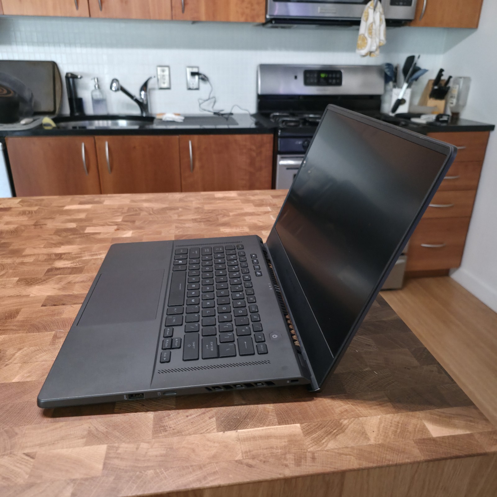 ASUS ROG Zephyrus G15 GA503 Gaming Laptop Gray Backlit Keyboard Wi-Fi HDMI