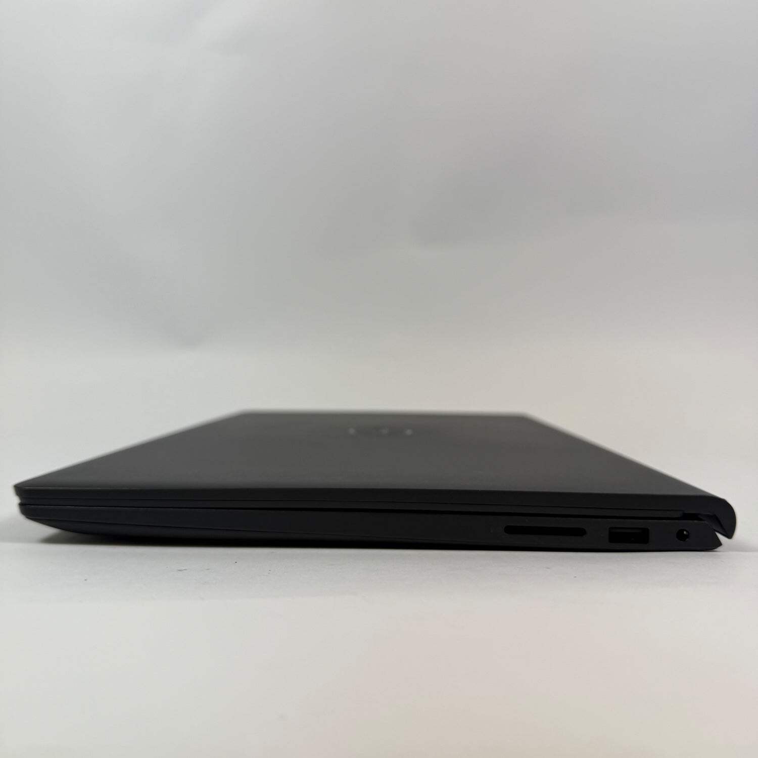 Dell Inspiron 15 3520 15.6″ i5-1235U 1.3GHz 32GB RAM 1TB SSD