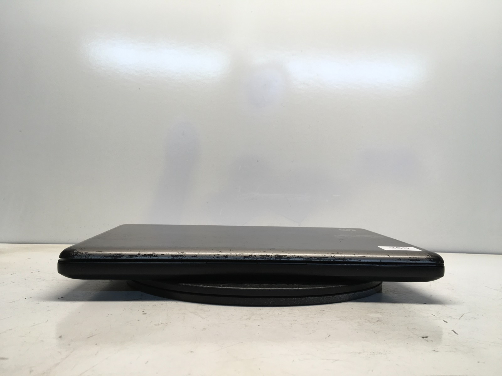 HP 2000-299WM Intel Celeron Dual-Core T3500 2100MHz 3 GB NO HDD/Battery