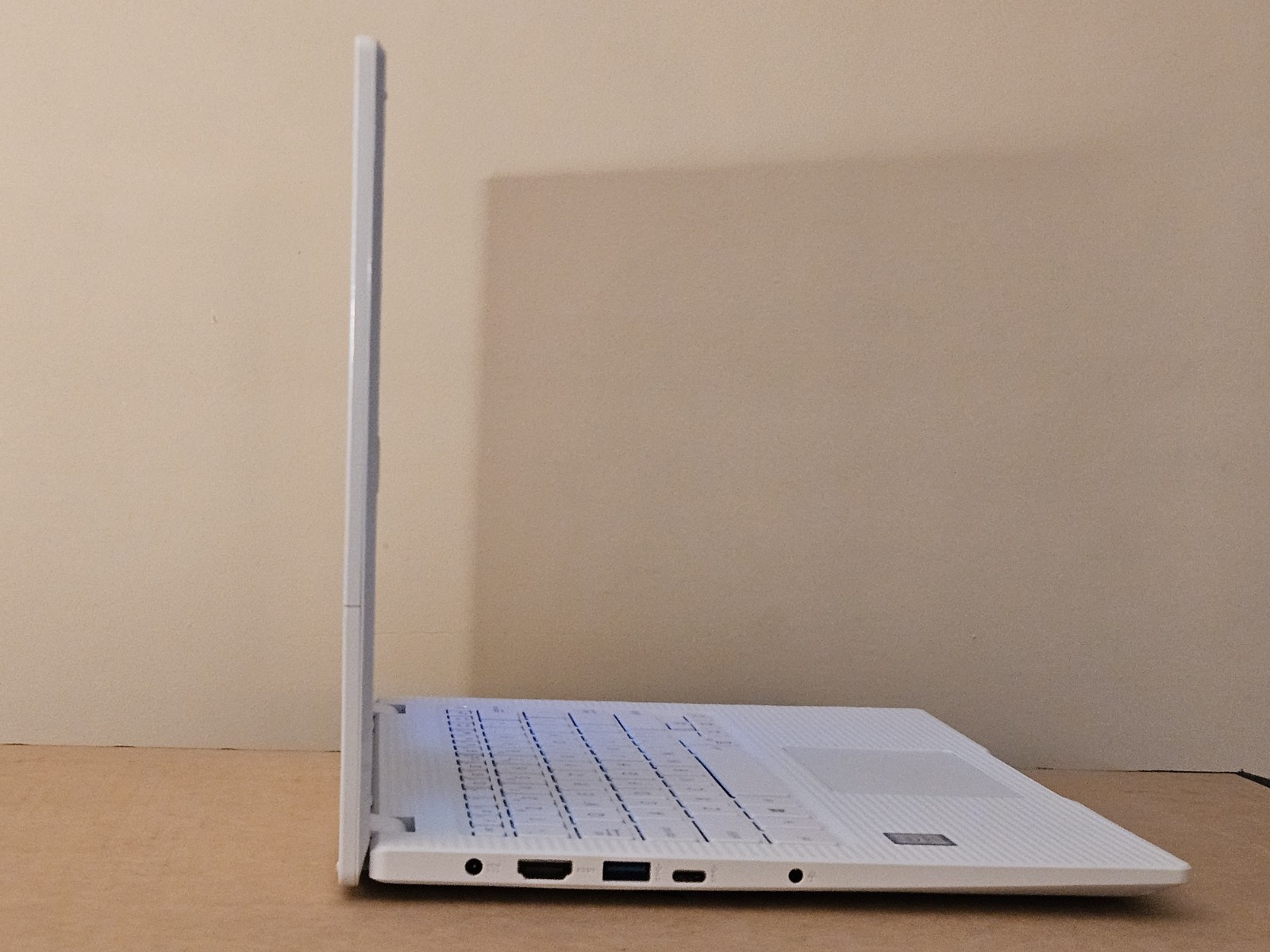 ASUS 14″ Kali Linux 2025.4 m3-8100Y 1.1GHz 4GB RAM IPS 1920×1080 ImagineBook