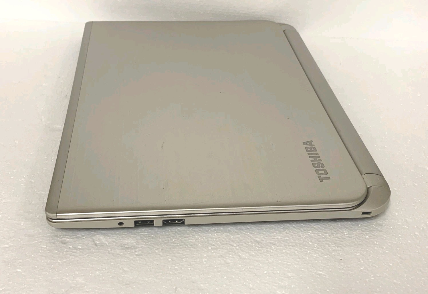 Toshiba Satellite E45-B Laptop, Intel Core i5-5200U, 6GB RAM, 800GB HDD, Win 8.1