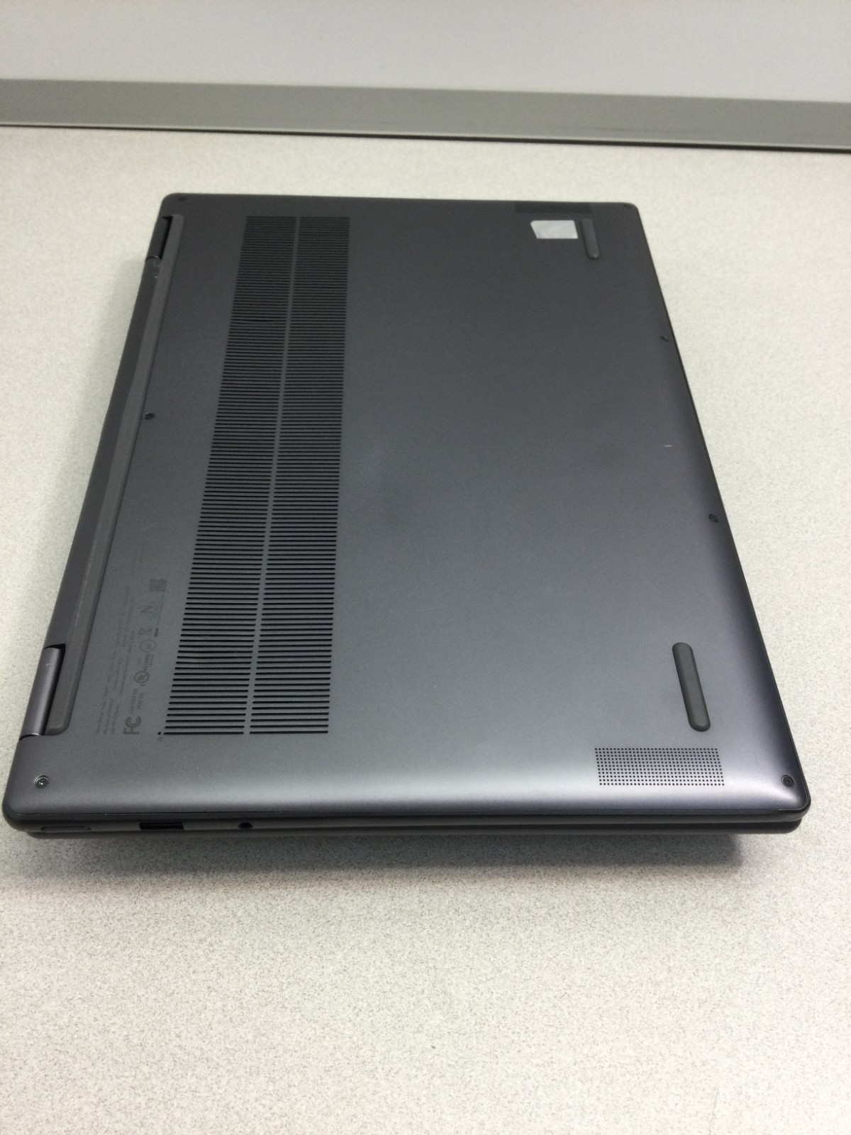Lenovo Yoga 7i 2-in-1 16″ 2.5K Touch Core i5-1240P 8GB RAM 256GB SSD 1.70GHZ