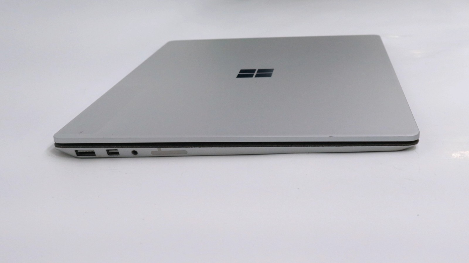 Microsoft Surface Laptop i5-7300u 8GB 256GB – Good