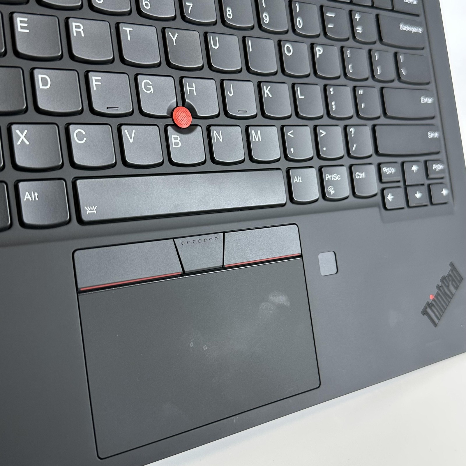 Lenovo ThinkPad X1 Carbon Gen 8 14 Black UHD i7-10510U 1.80GHz 16GB 512GB SSD
