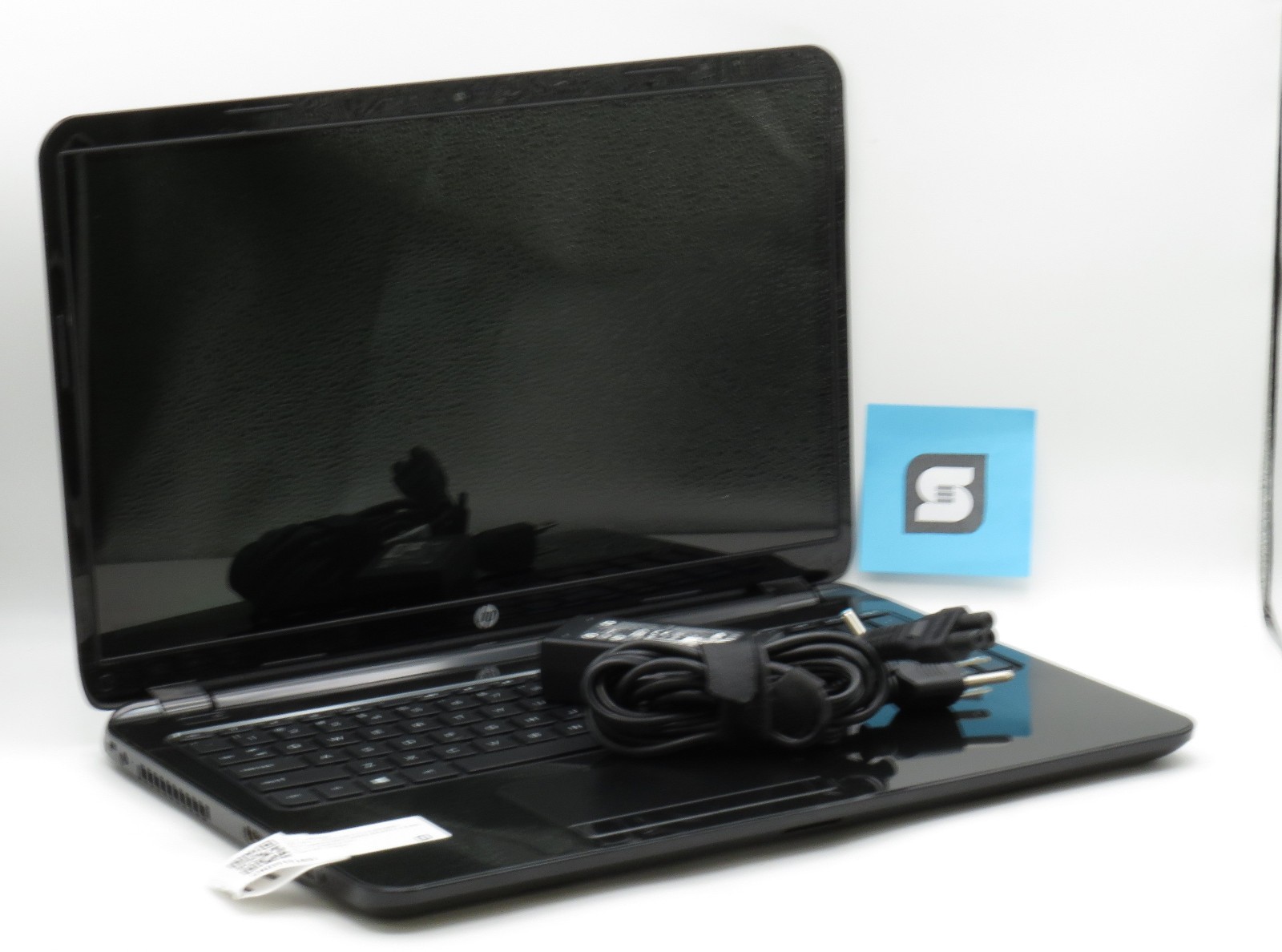HP Notebook 15 i3-5010U @ 2.1GHz 8GB DDR3 238GB SSD 15.6″ No OS PARTS