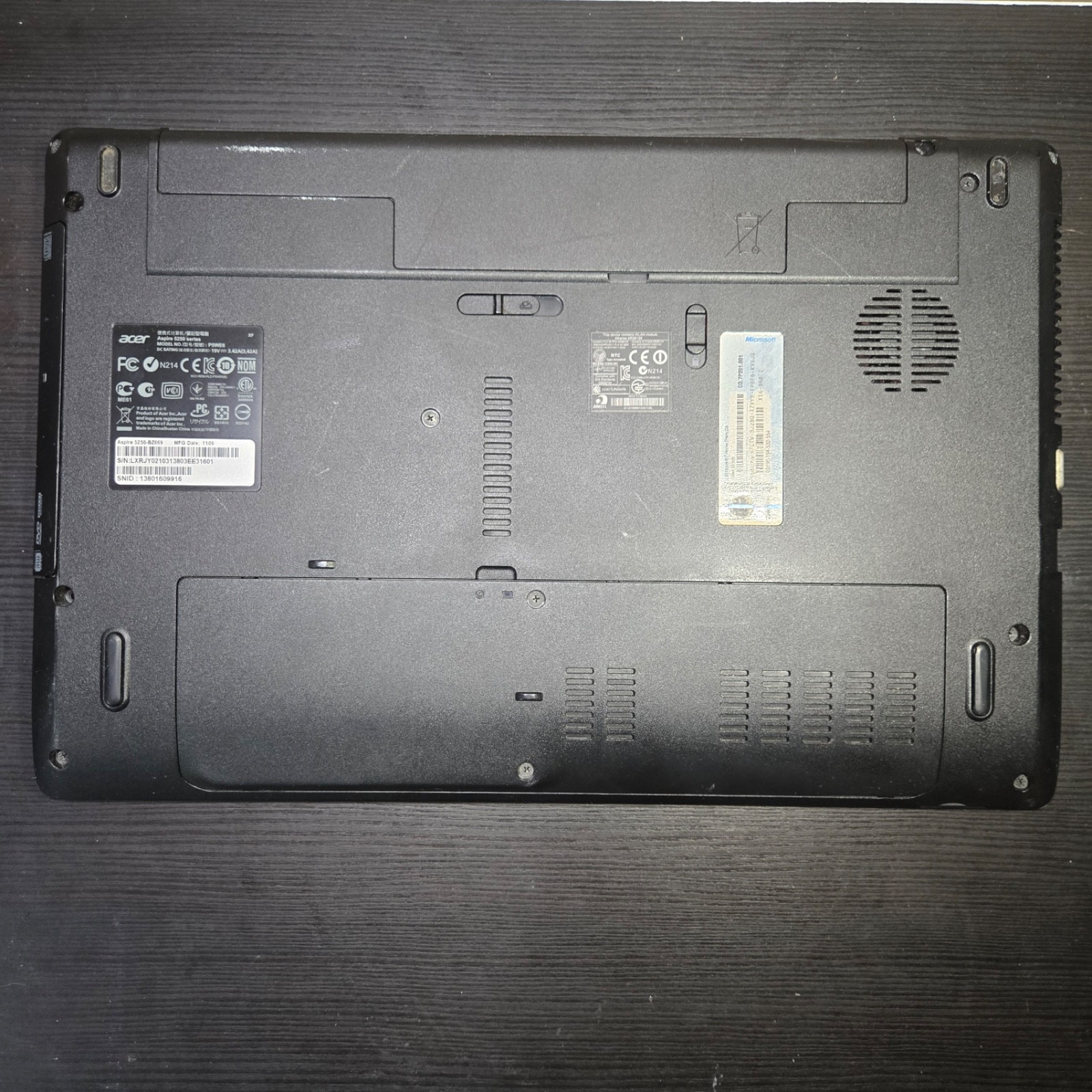 Acer Aspire 5250-BZ669 AMD E-350 4GB 500GB DVD Win10 15.6″ Laptop P5WE6