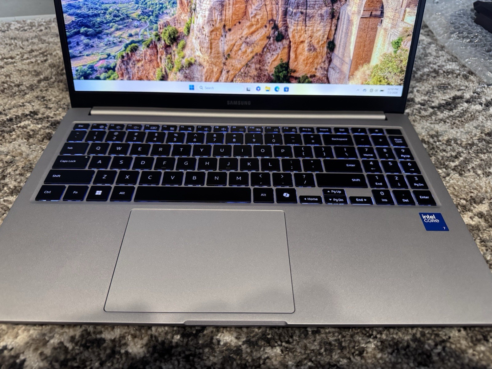 15.6” Samsung Galaxy Book4 Core 7 150U 16GB 512GB SSD WIN11 NP750XGK 100% sRGB