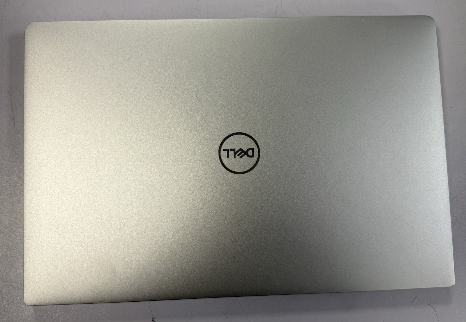 Dell XPS 13 7390 13.3″ i7-10710U 1.1GHz 16GB RAM ( NO POWER, NO SSD)