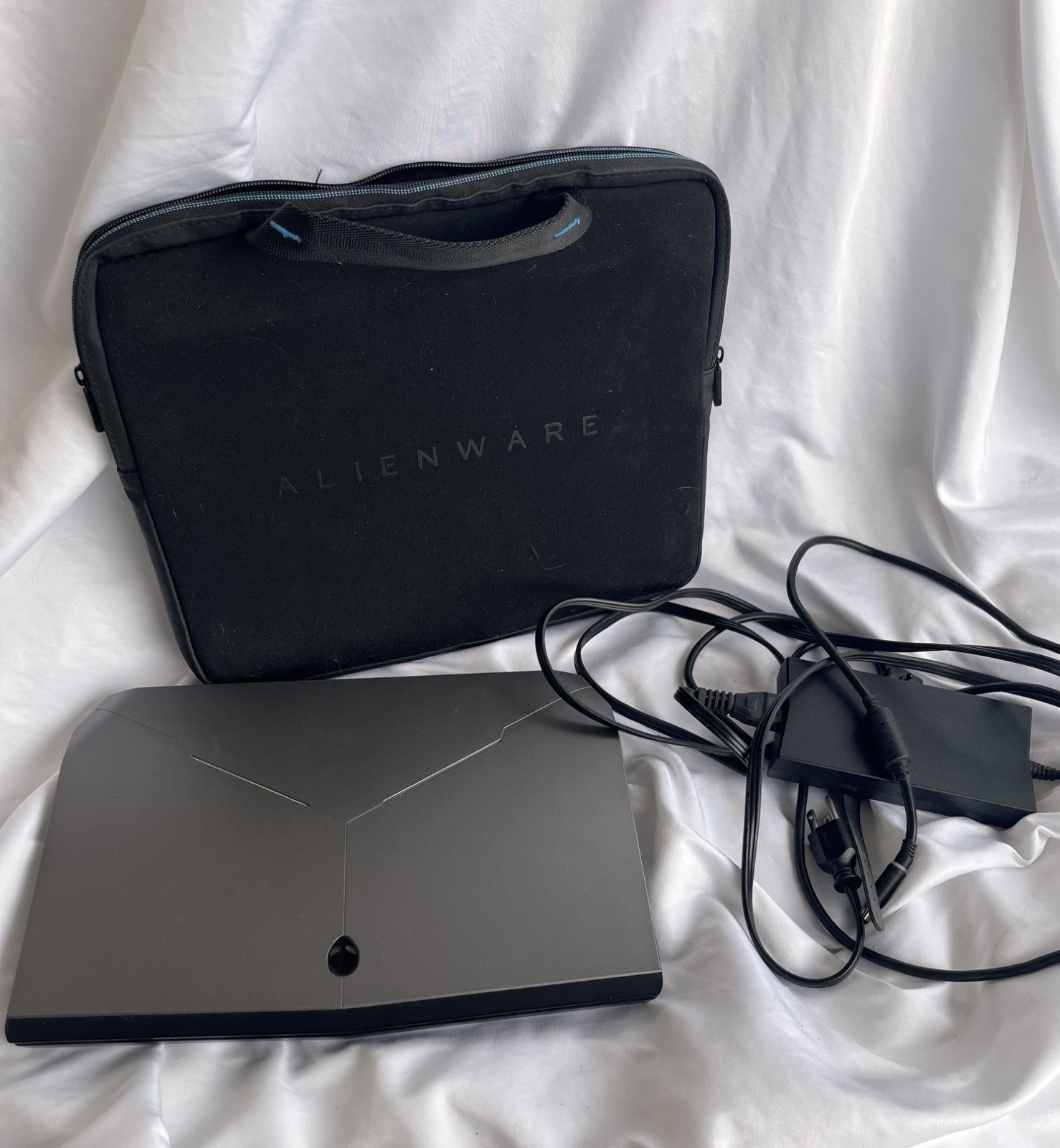 Alienware 13 Windows 10 Laptop Nvidia GTX 860M 16GB RAM 500GB HD OEM Adapter/Bag