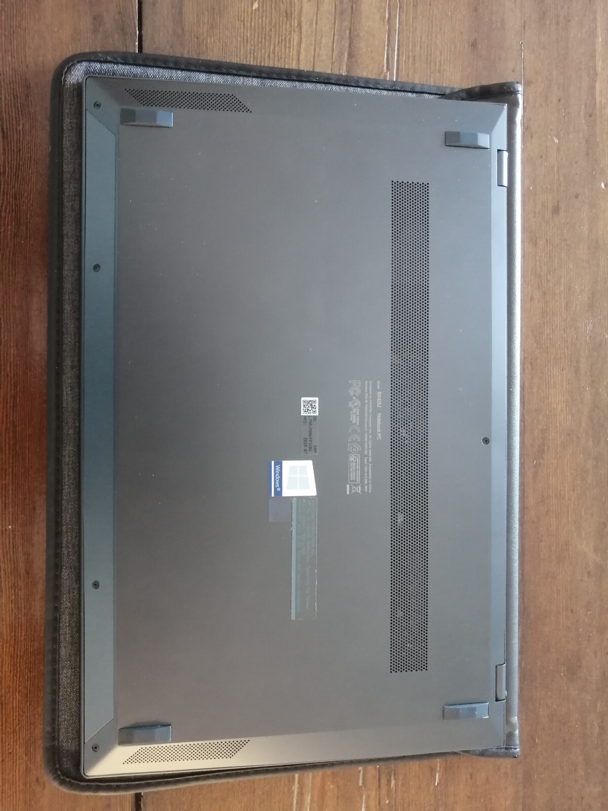 ASUS ZenBook 14 UX425JA – i7 10e Gen / 32 Go RAM / SSD 1To NVMe – Windows 11 Pro