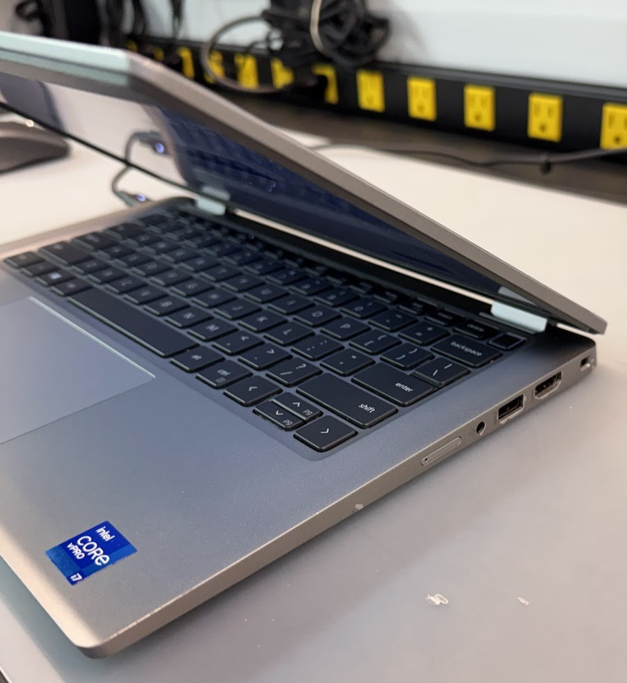 Dell Latitude 5320 13″ INTEL CORE i7-1185G7 512GB SSD 16GB RAM WIN11 LAPTOP READ