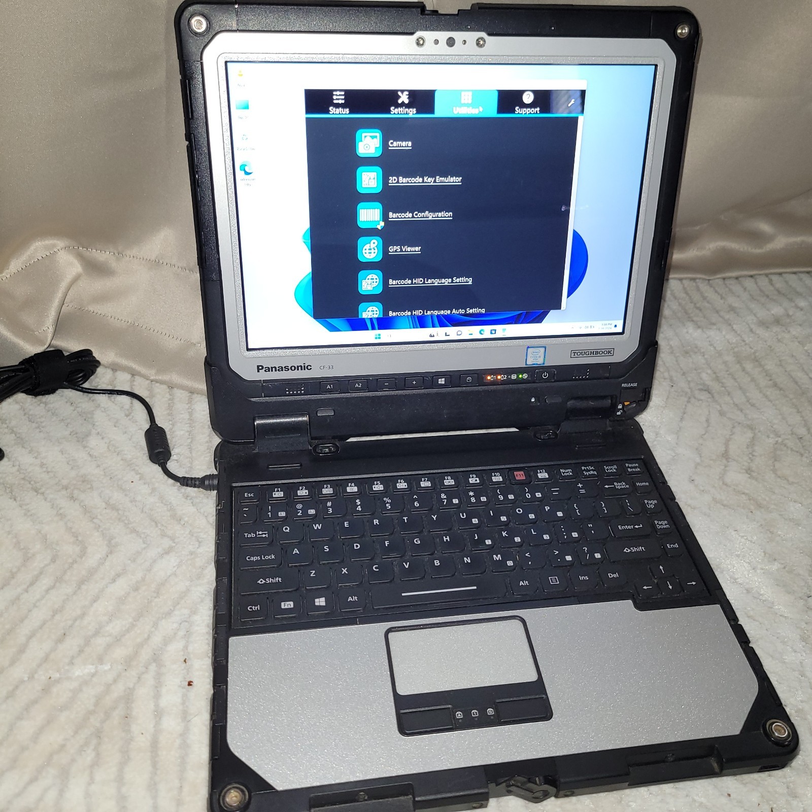 Panasonic ToughBook CF-33 i5-7300U 2.6Ghz 512GB SSD 16GB LTE Win 11 Pro/Win 10