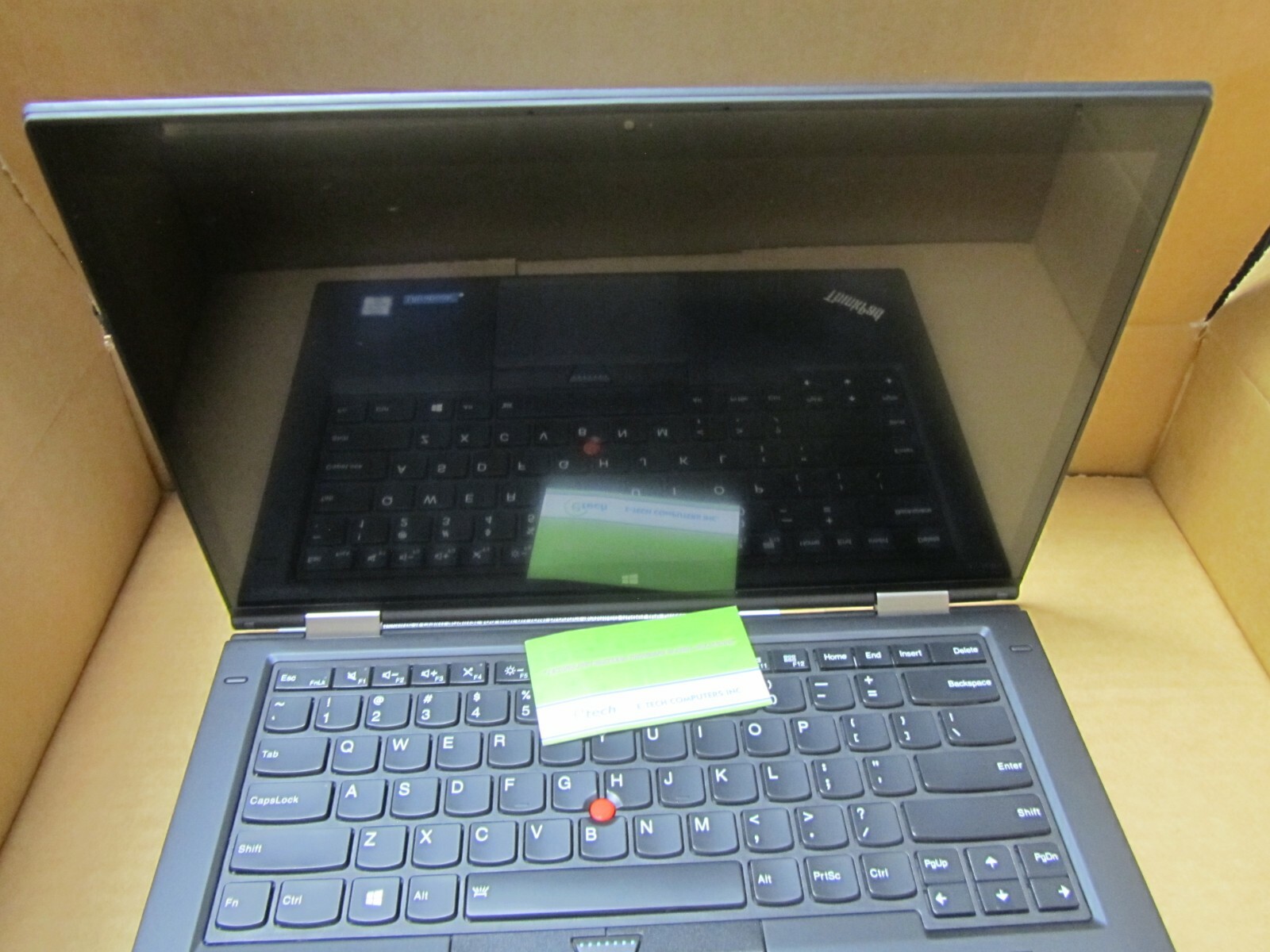 20FRS0L700 ThinkPad X1 Yoga i5-6300U 8GB RAM 256GB SSD, 14″ WQHD 2560×1440 Touch