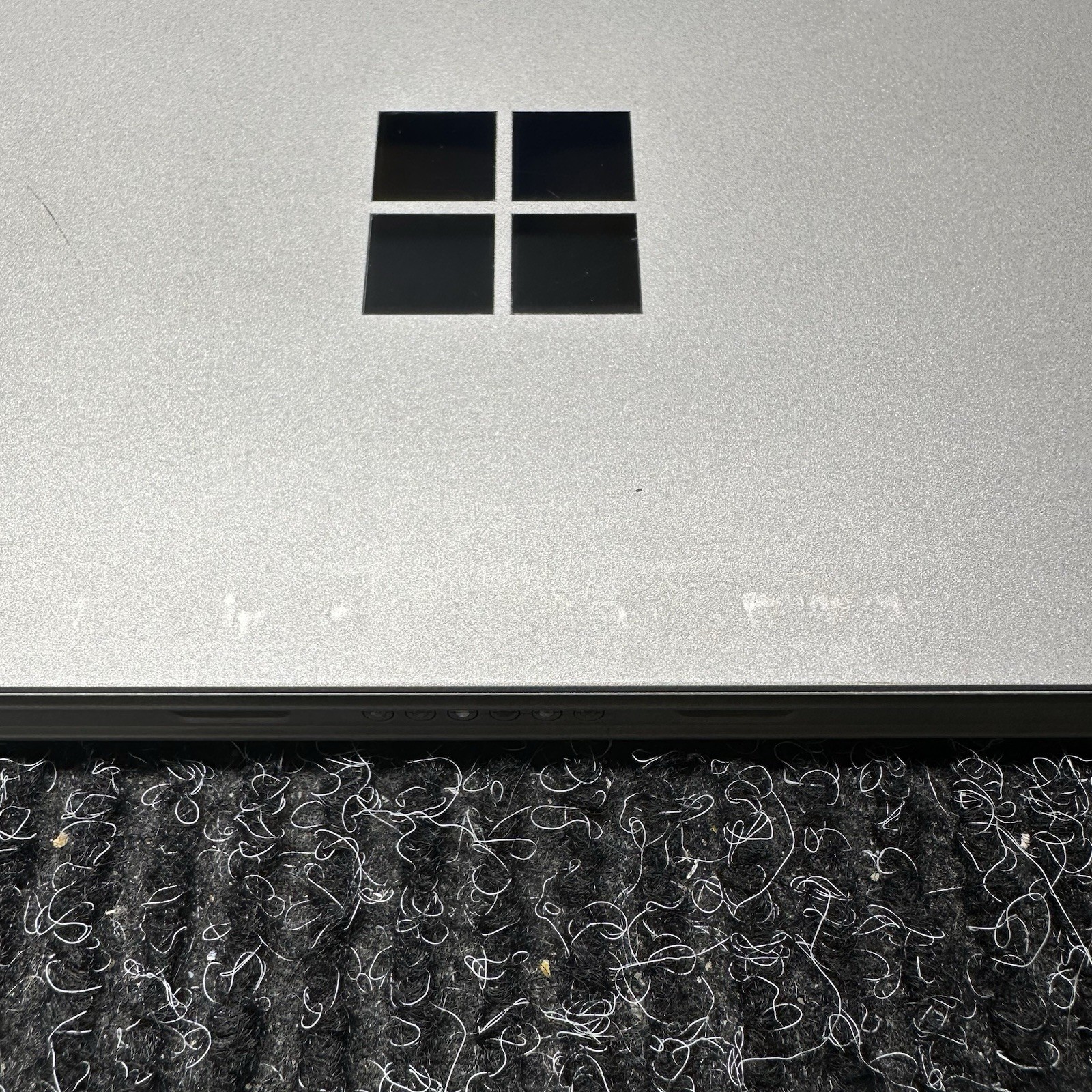 Microsoft Surface Pro 1796 i7-7660U 8GB RAM 256GB SSD W10 Pro No A/C 57% BATT
