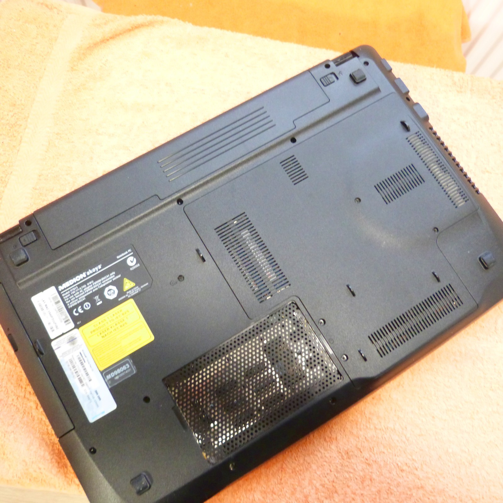 XXL LOT I Medion P7815 17″ BLURAY I Core i7 l 1TB SSD Windows 10 PRO l HDMI