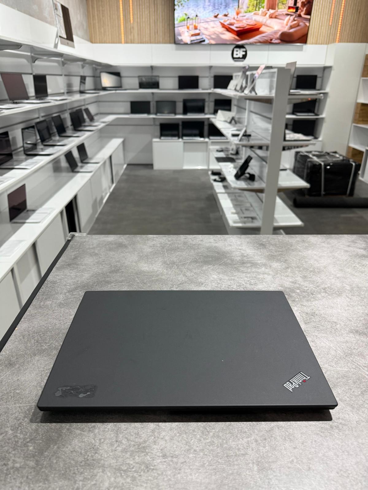 Lenovo ThinkPad T14 Gen 2 | 32GB RYZEN 5 PRO | QWERTY | Warranty & Invoice