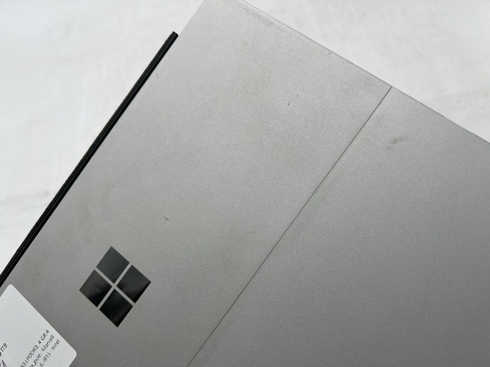 Microsoft Surface Pro 6, i5-8250U CPU, @ 1.60GHz, 8GB RAM, 128GB NVMe-No OS/AC