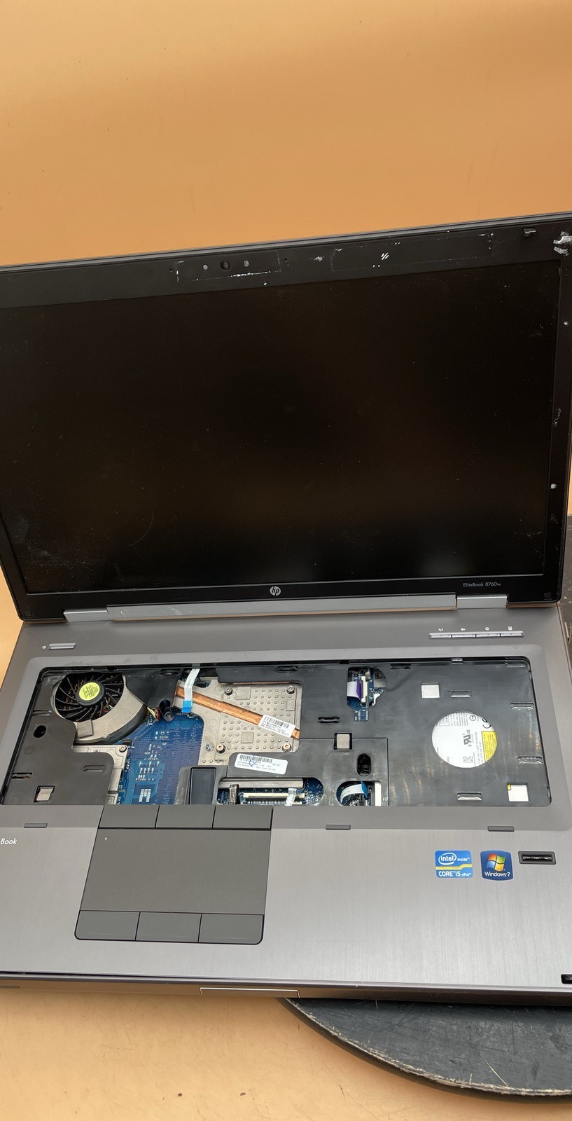 Compaq Presario V2000 14.1-inch & HP EliteBook 8760w 17.3-inch for Parts/Repair