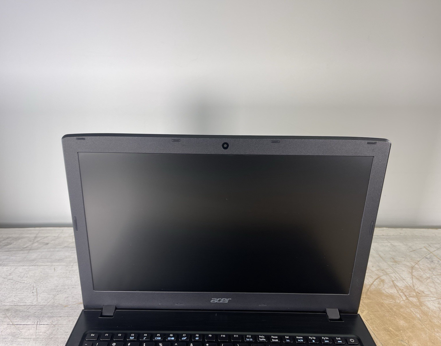 ACER ASPIRE E5-576-392H i3-8130U @ 2.20GHz, 8GB RAM, NO HDD/OS