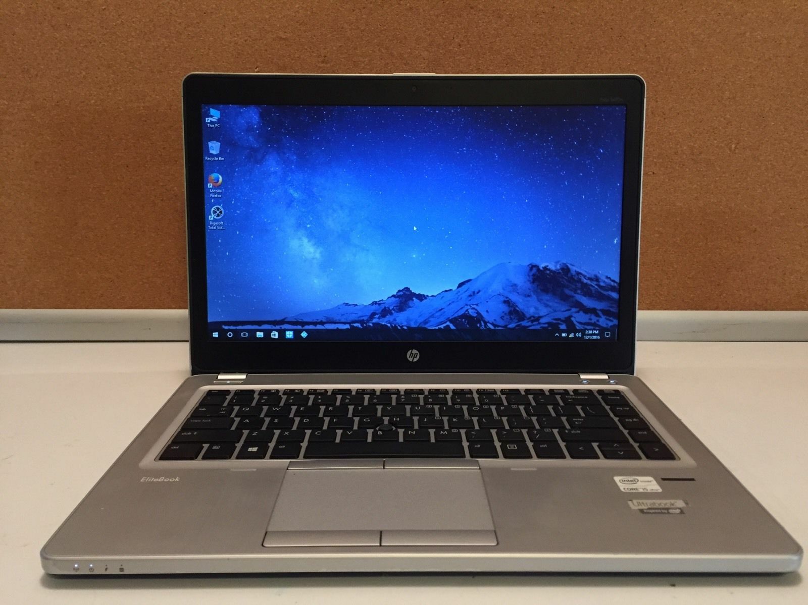 Ultrabook HP Folio 9470m i5-1.9GHz FAST 1TB SSD 16GB 14″ Backlit BT FP DOCK