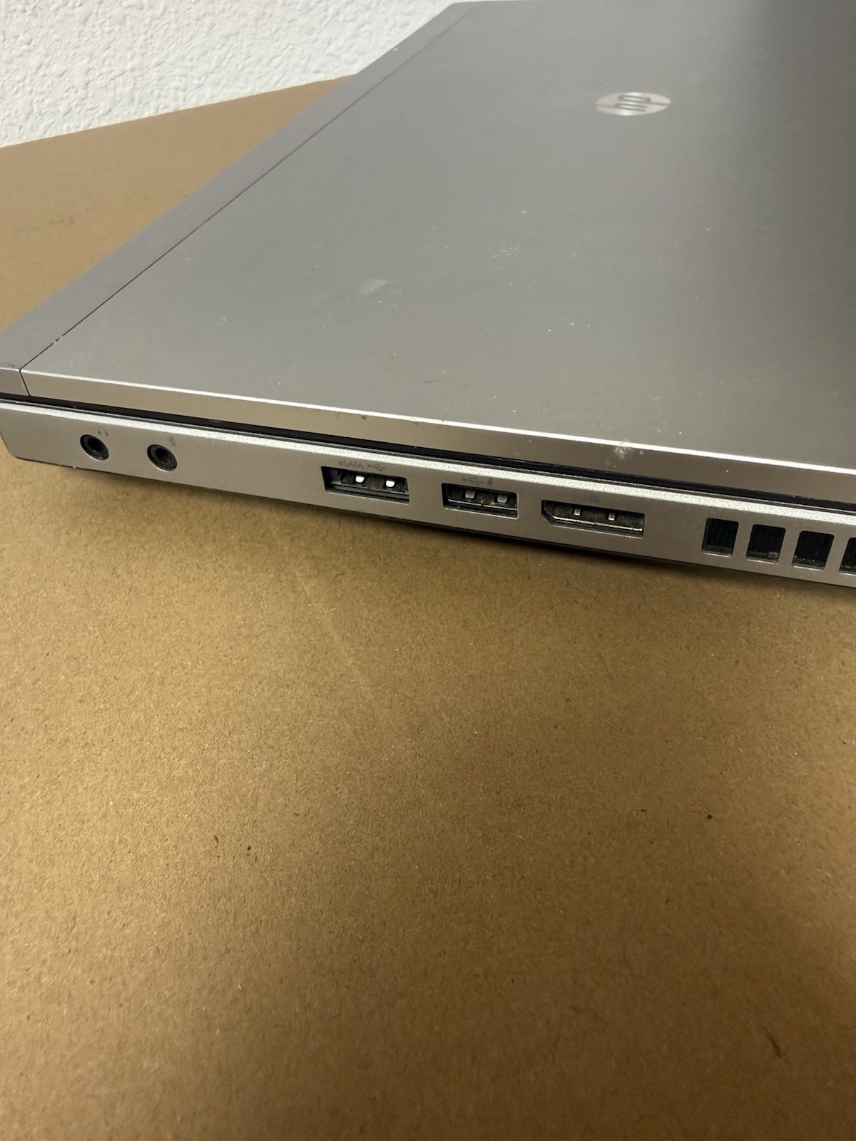 HP ELITEBOOK 8460p Laptop w/ INTEL CORE i5 See Pictures/description For Info