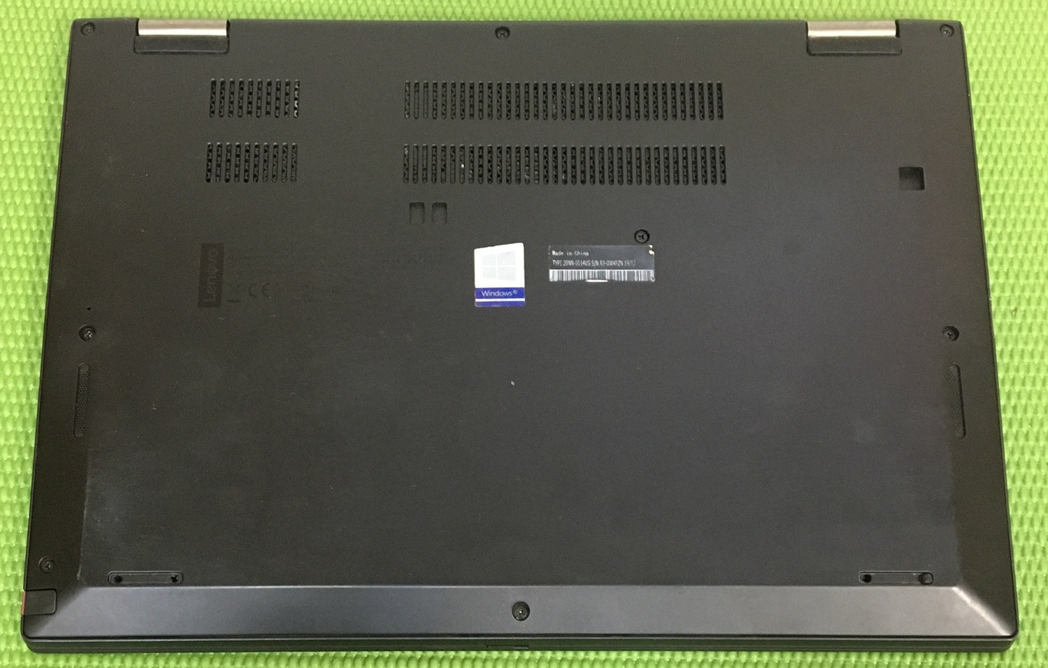 Lenovo Thinkpad X390 Yoga i5-8265U 8GB 14″ Touchscreen – NO OS/SSD