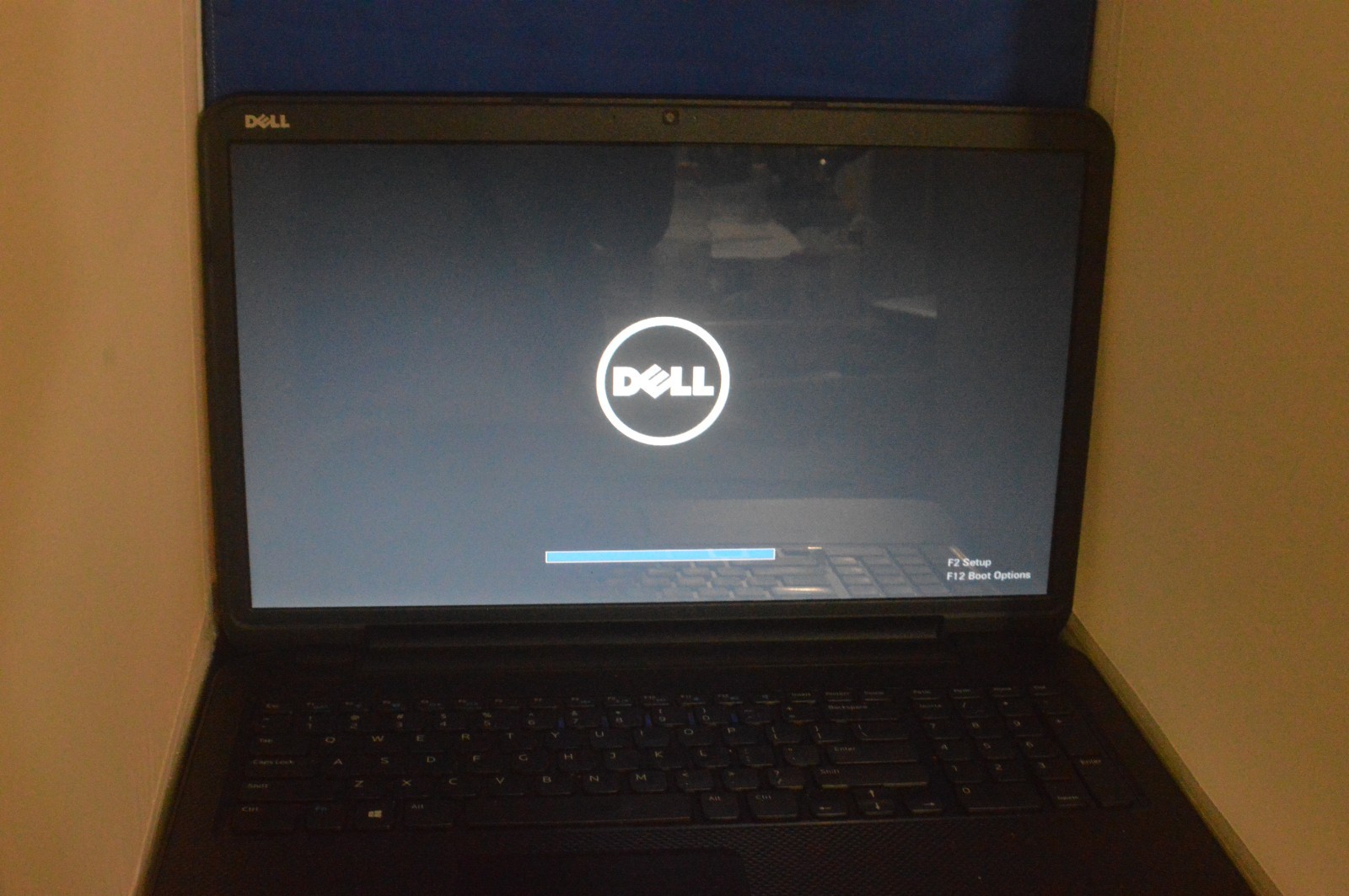 dell 3721 inspiron 16mag ram/930maga bites h/drive /win 10